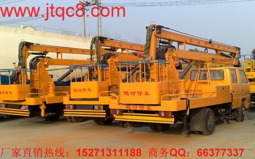 從下表可以看到,2015年全年,升降車(chē)市場(chǎng)銷(xiāo)售各類車(chē)輛54.68萬(wàn)輛,終未邁過(guò)55萬(wàn)輛的大關(guān)。在這種環(huán)境下,各家企業(yè)也是苦樂(lè)不均。第一高空作業(yè)車(chē)分析認(rèn)為,在國(guó)內(nèi)升降車(chē)市場(chǎng)邁入理性消費(fèi)的新常態(tài)階段,主流品牌的競(jìng)爭(zhēng)力優(yōu)勢(shì)進(jìn)一步凸現(xiàn)出來(lái)